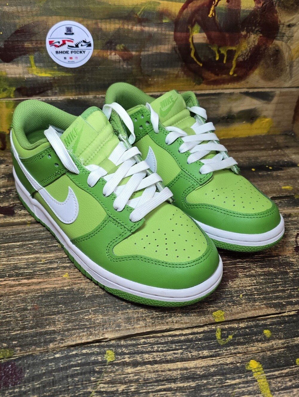 Nike Dunk Low Chlorophyll White Green DH9765-301 GS Size 4.5Y=Women's 6 Used - Picture 3 of 8